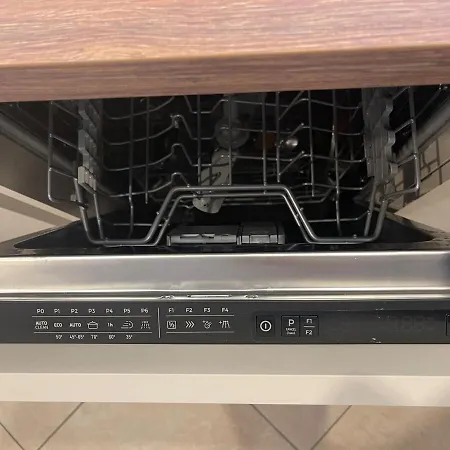 Апартамент Luxury Sea Nest Next Marina Dinevi