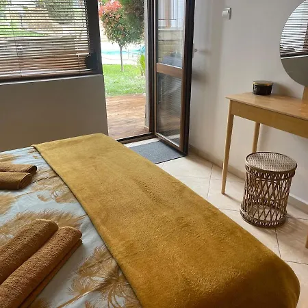 Апартамент Luxury Sea Nest Next Marina Dinevi Свети Влас