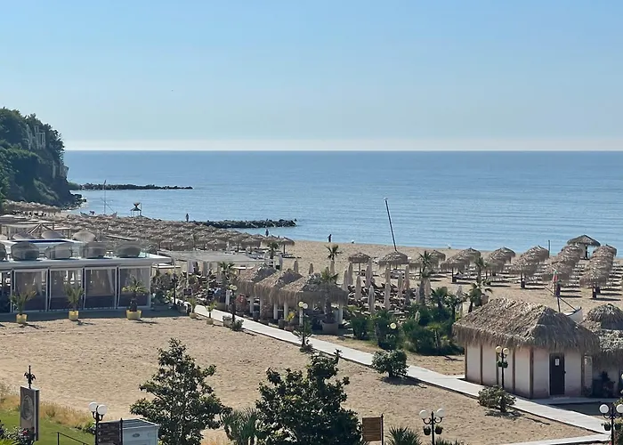 Luxury Sea Nest Next Marina Dinevi Lägenhet